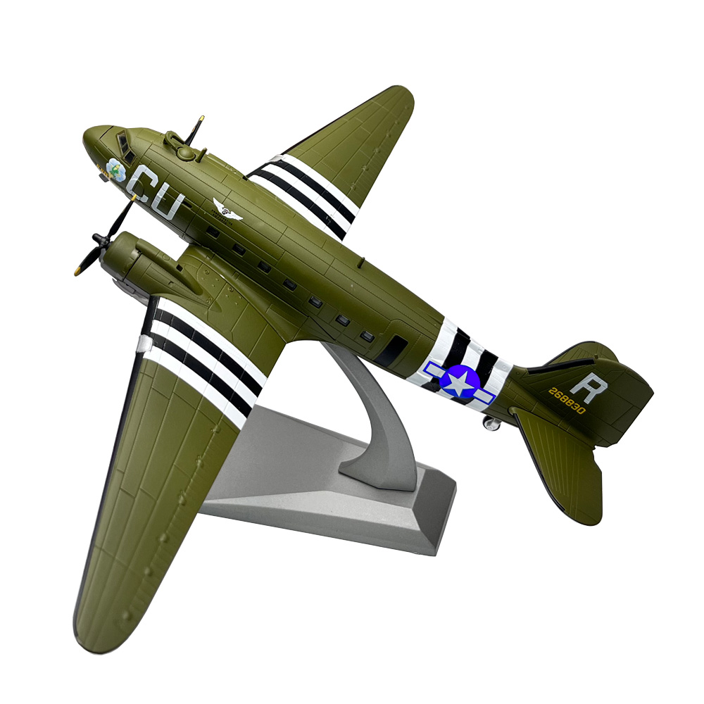 1:100 Scale World War II Dougl - Model Kit Aircraft recension och pris