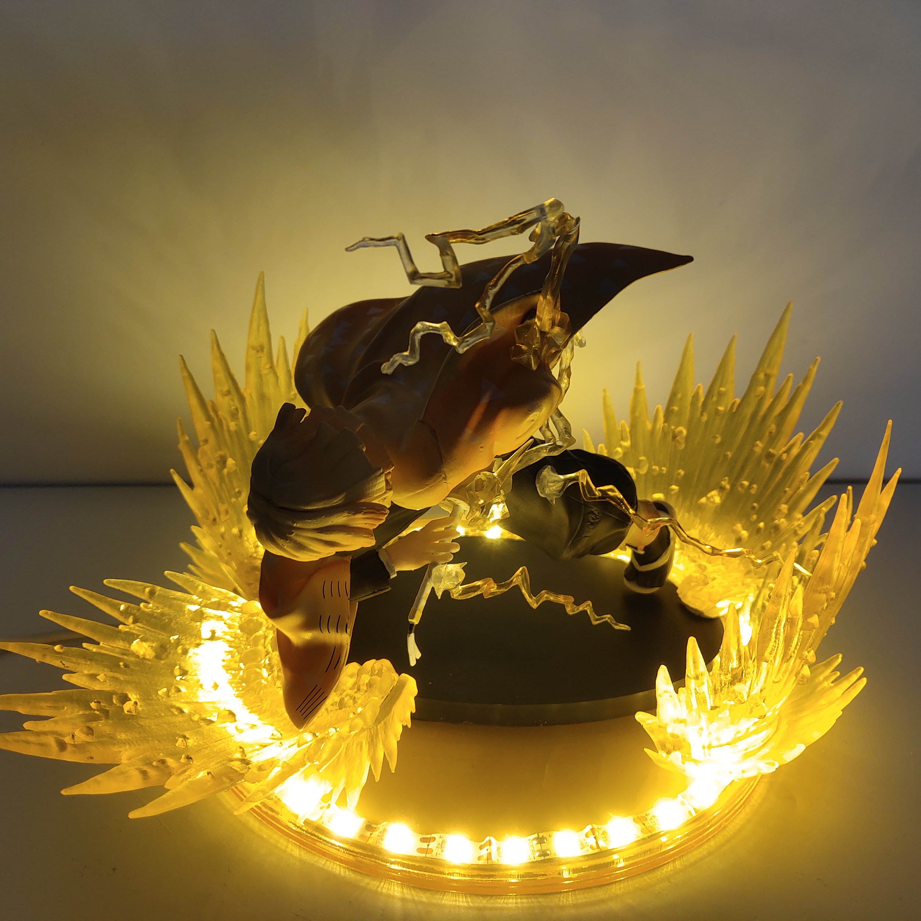 Demon Slayer Anime Agatsuma Ze - Model Kit Zenitsu recension och pris