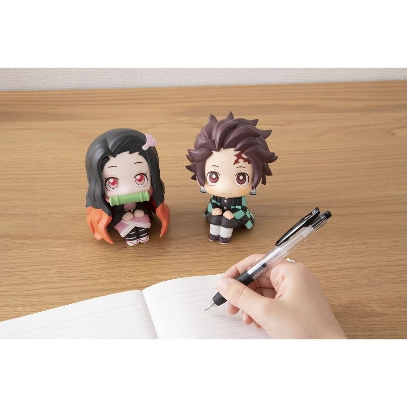 Demon Slayer Figures: Tanjiro, - Model Kit Zenitsu recension och pris