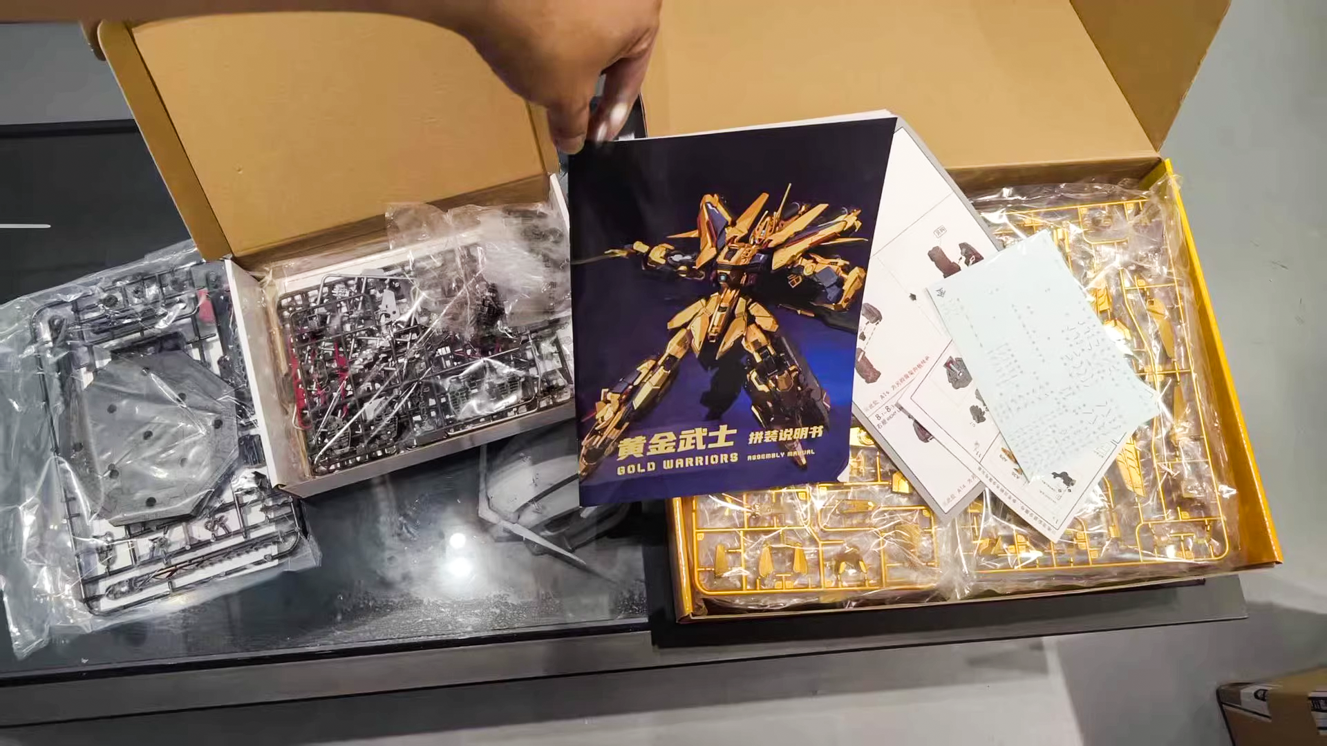 New In Stock Shenma Model GOLD - Model Kit Gundam Barbatos recension och pris