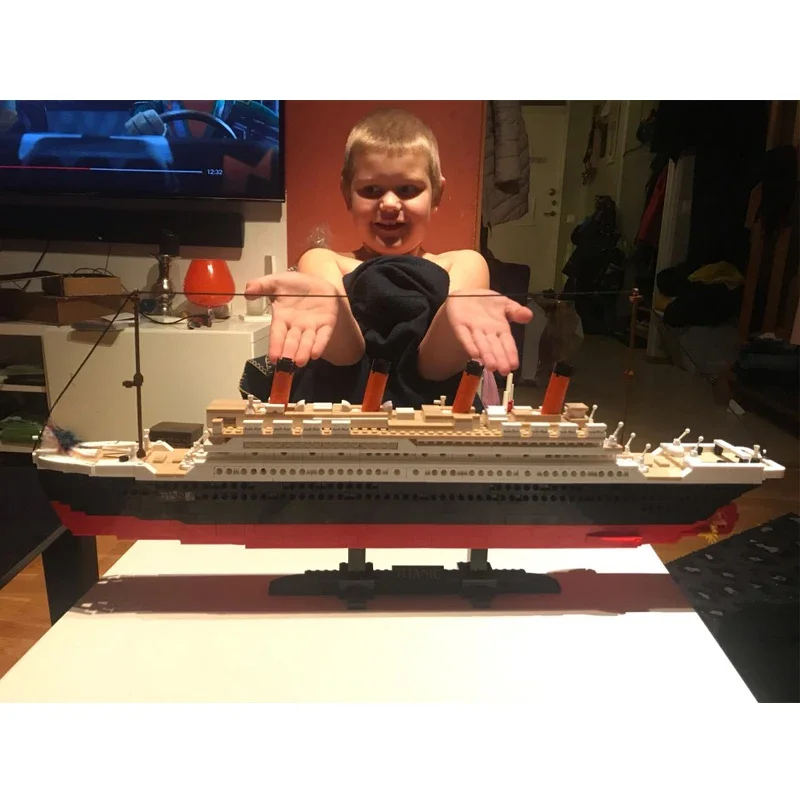 481pcs2401pcs RMS Titanic Ship - Model Kit Titanic recension och pris